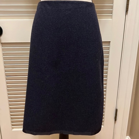 22. Old Navy Wool Blend Skirt in Navy Tweed, Size 10 - Picture 1 of 13